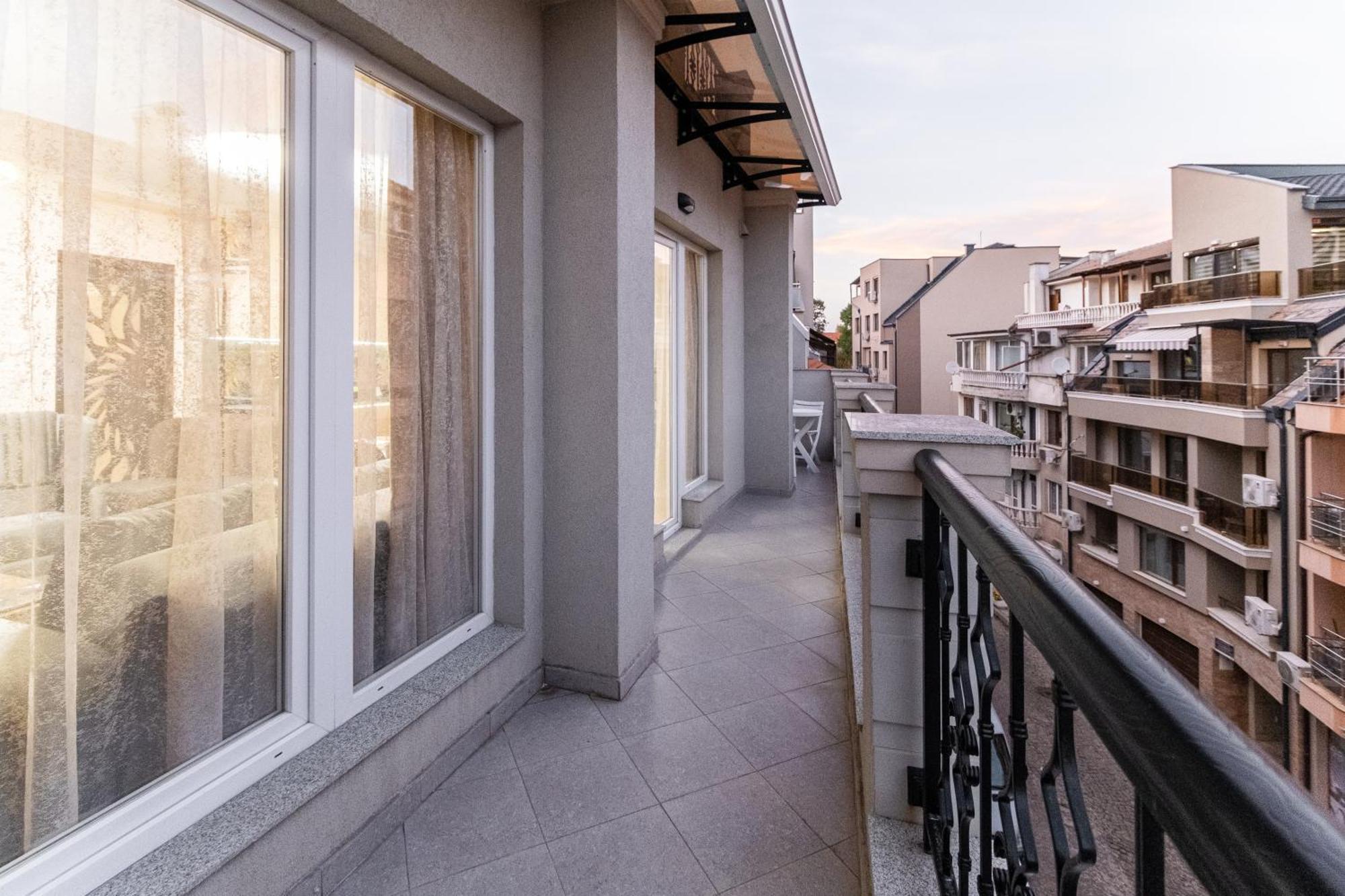 Modern & Elegant City Center Apartments Plovdiv Ngoại thất bức ảnh
